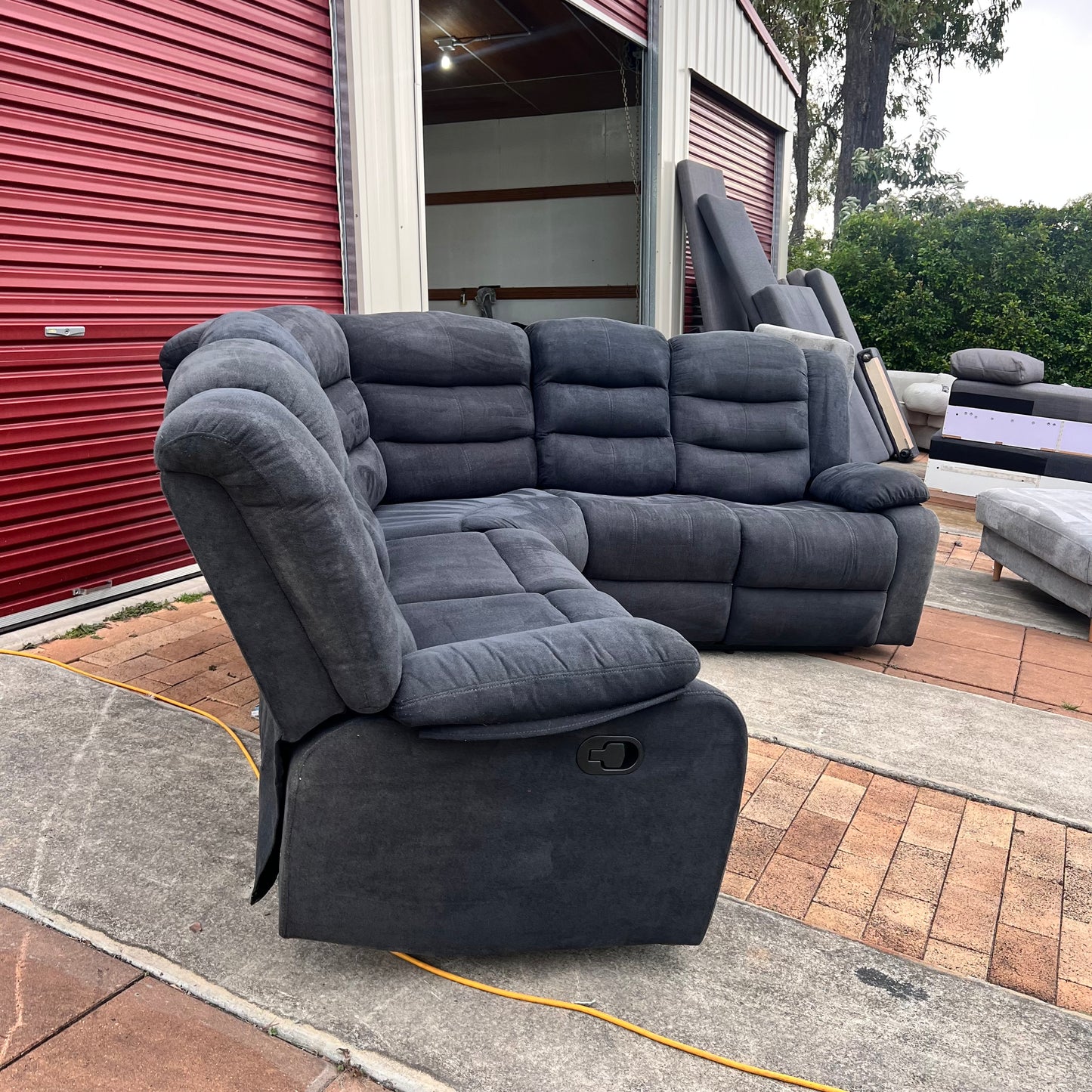 CHARCOAL RECLINER