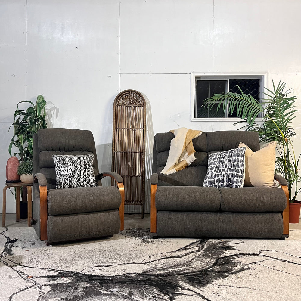 LAZY BOY RECLINER + 2 SEATER BUNDLE (SAME DAY DELIVERY) 👑