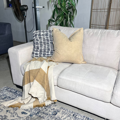 CREAM AMART CORNER COUCH