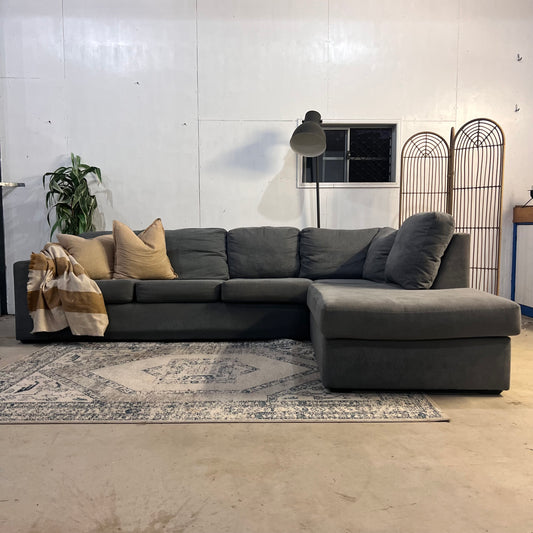 DARK SILVER BLUE 5 SEATER